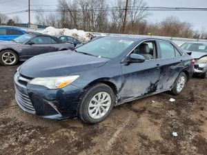 Toyota Camry LE 2.5L 4 2015
