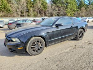 Ford Mustang 3.7L 6 2014