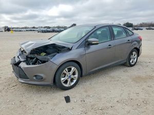 Ford Focus SE 2.0L 4 2013