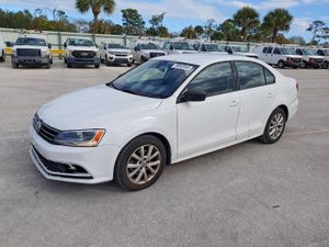 Volkswagen Jetta SE 1.8L 4 2015