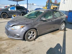 Ford Focus SE 2.0L 4 2014