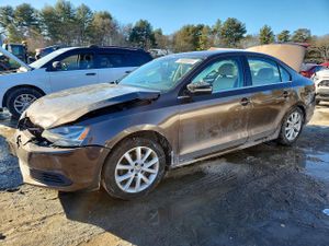 Volkswagen Jetta SE 1.8L 4 2014