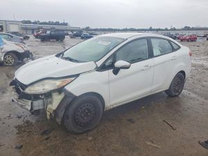 Ford Fiesta SE 1.6L 4 2013
