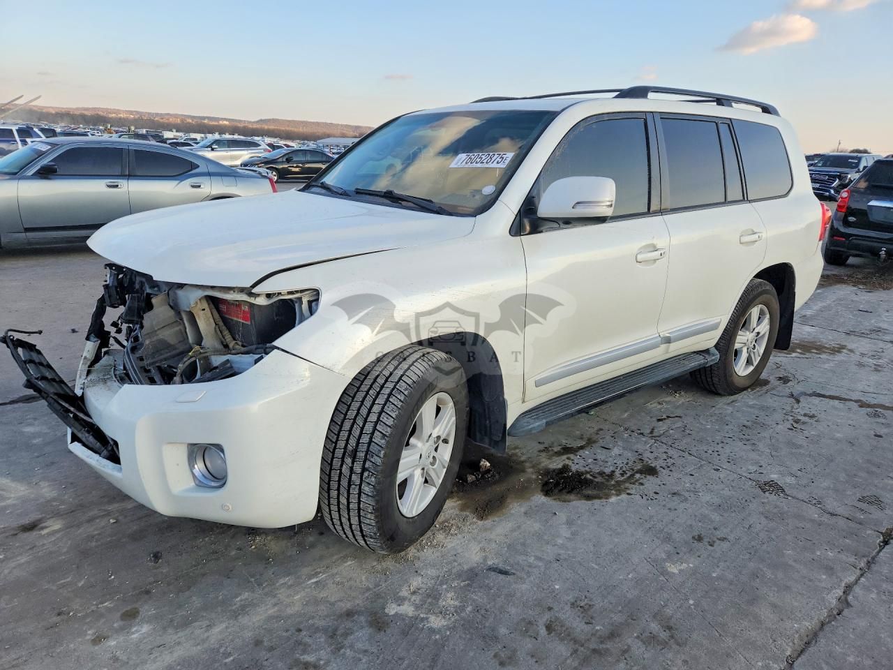 Toyota Land Cruiser 5.7L 8 2015