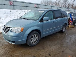 Chrysler Town & Country TOURING 3.8L 6 2010