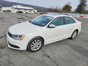 Volkswagen Jetta SE 2.5L 5 2013