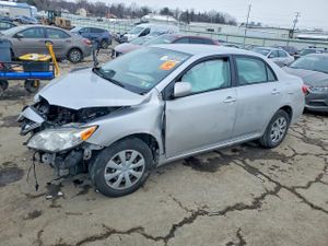 Toyota Corolla BASE 1.8L 4 2011