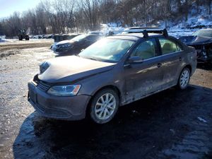 Volkswagen Jetta SE 2.5L 5 2013