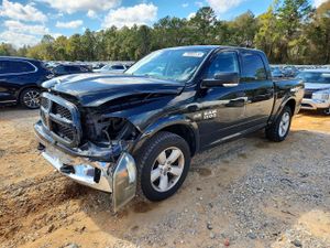 RAM 1500 SLT 5.7L 8 2015