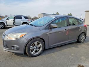 Ford Focus SE 2.0L 4 2014