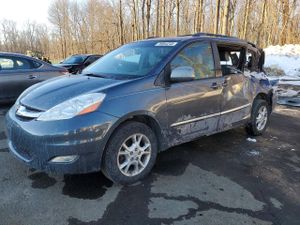 Toyota Sienna XLE 3.3L 6 2006