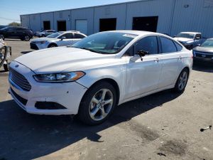 Ford Fusion SE 1.6L 4 2013