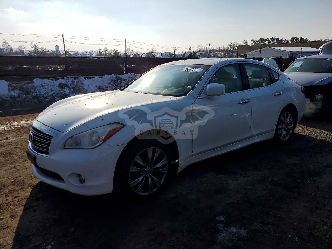 Infiniti M37 X 3.7L 6 2011