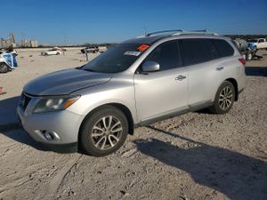 Nissan Pathfinder S 3.5L 6 2014