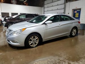 Hyundai Sonata GLS 2.4L 4 2013