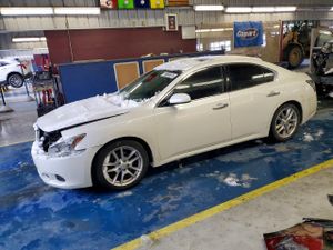 Nissan Maxima S 3.5L 6 2014