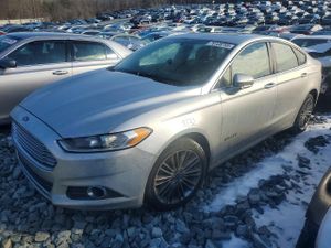Ford Fusion SE HYBRID 2.0L 4 2013
