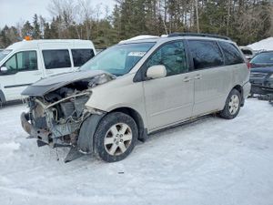 Toyota Sienna CE 3.3L 6 2005