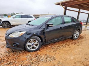 Ford Focus SE 2.0L 4 2014