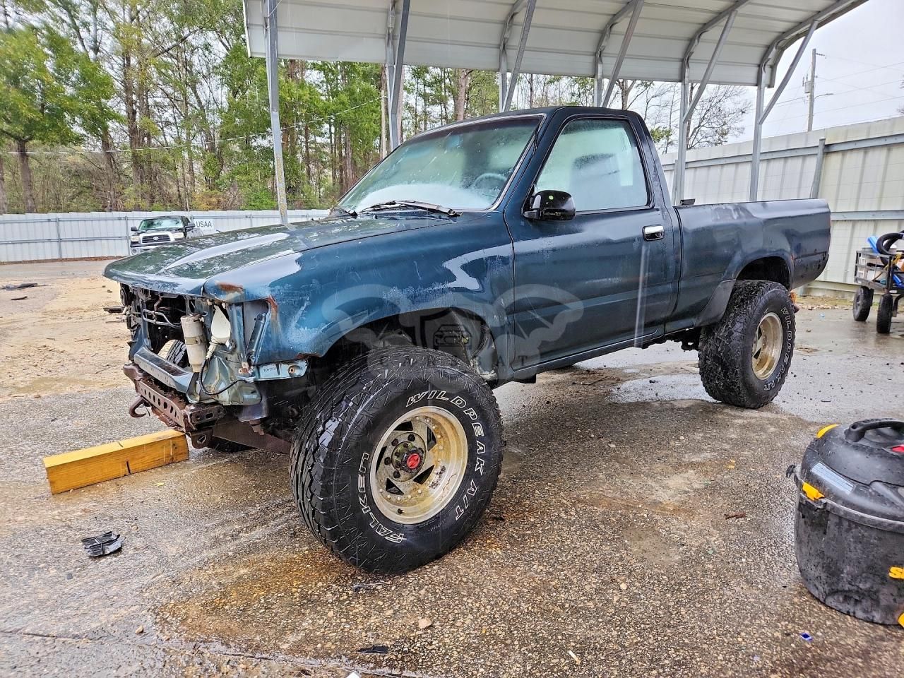 Toyota Hilux 1/2 TON SHORT WHEELBASE DX 2.4L 4 1994