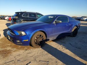 Ford Mustang 3.7L 6 2014