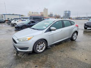 Ford Focus SE 2.0L 4 2015