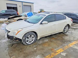 Nissan Altima BASE 2.5L 4 2012
