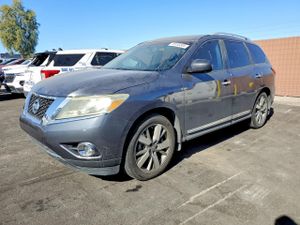 Nissan Pathfinder S 3.5L 6 2013