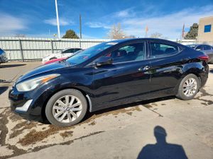 Hyundai Elantra SE 1.8L 4 2014