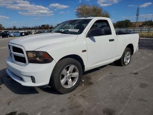 RAM 1500 ST 5.7L 8 2013