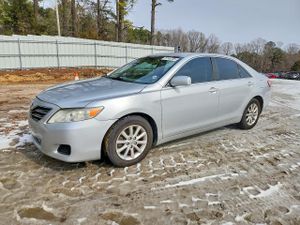 Toyota Camry BASE 2.5L 4 2011