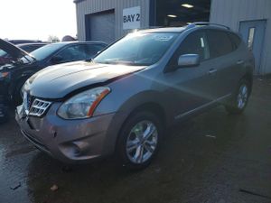 Nissan Rogue S 2.5L 4 2013