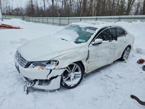 Volkswagen Passat SE 1.8L 4 2014