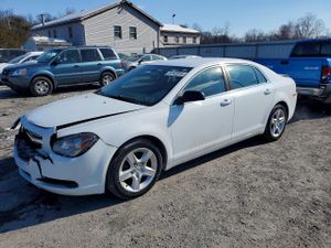 Chevrolet Malibu LS 2.4L 4 2012