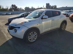 Nissan Juke S 1.6L 4 2013