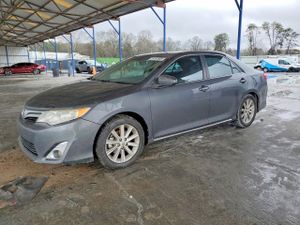 Toyota Camry SE 3.5L 6 2012