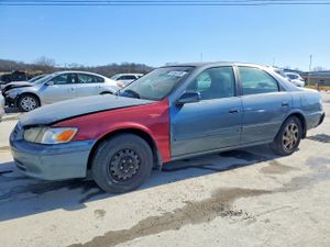 Toyota Camry CE 2.2L 4 2000