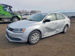 Volkswagen Jetta BASE 2.0L 4 2014