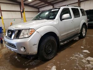 Nissan Pathfinder S 4.0L 6 2012