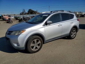 Toyota Rav4 XLE 2.5L 4 2015