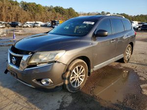 Nissan Pathfinder S 3.5L 6 2013