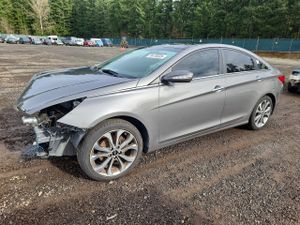 Hyundai Sonata SE 2.0L 4 2013