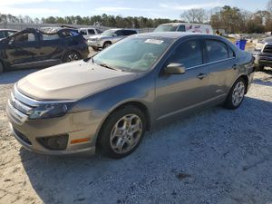 Ford Fusion SE 3.0L 6 2010