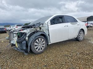Toyota Corolla BASE 1.8L 4 2013