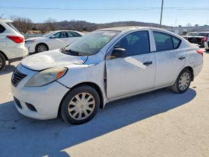 Nissan Versa S 1.6L 4 2014