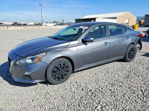 Nissan Altima S 2.5L 4 2019