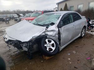 Toyota Corolla BASE 1.8L 4 2013