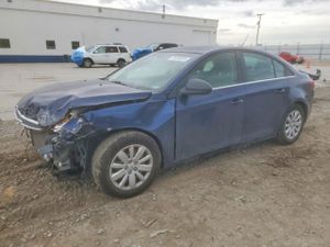 Chevrolet Cruze LS 1.8L 4 2011