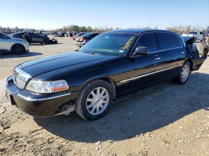 Lincoln Town Car SIGNATURE LIMITED 4.6L 8 2011