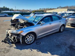 Ford Fusion SE 2.5L 4 2013